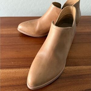 Nisolo Women's Tan Ankle Boots